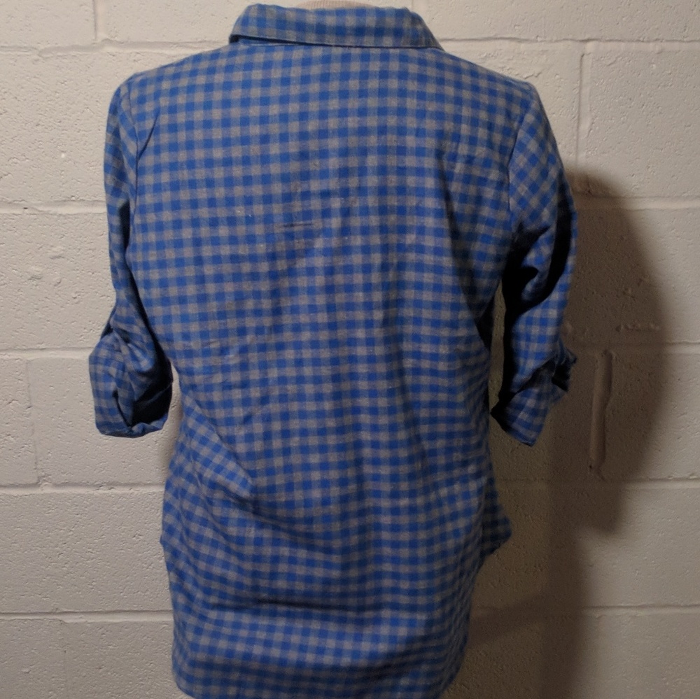 Button down blouse - Picture 2 of 3